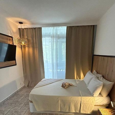 Hand Made Suite อาโรนา ภายนอก รูปภาพ